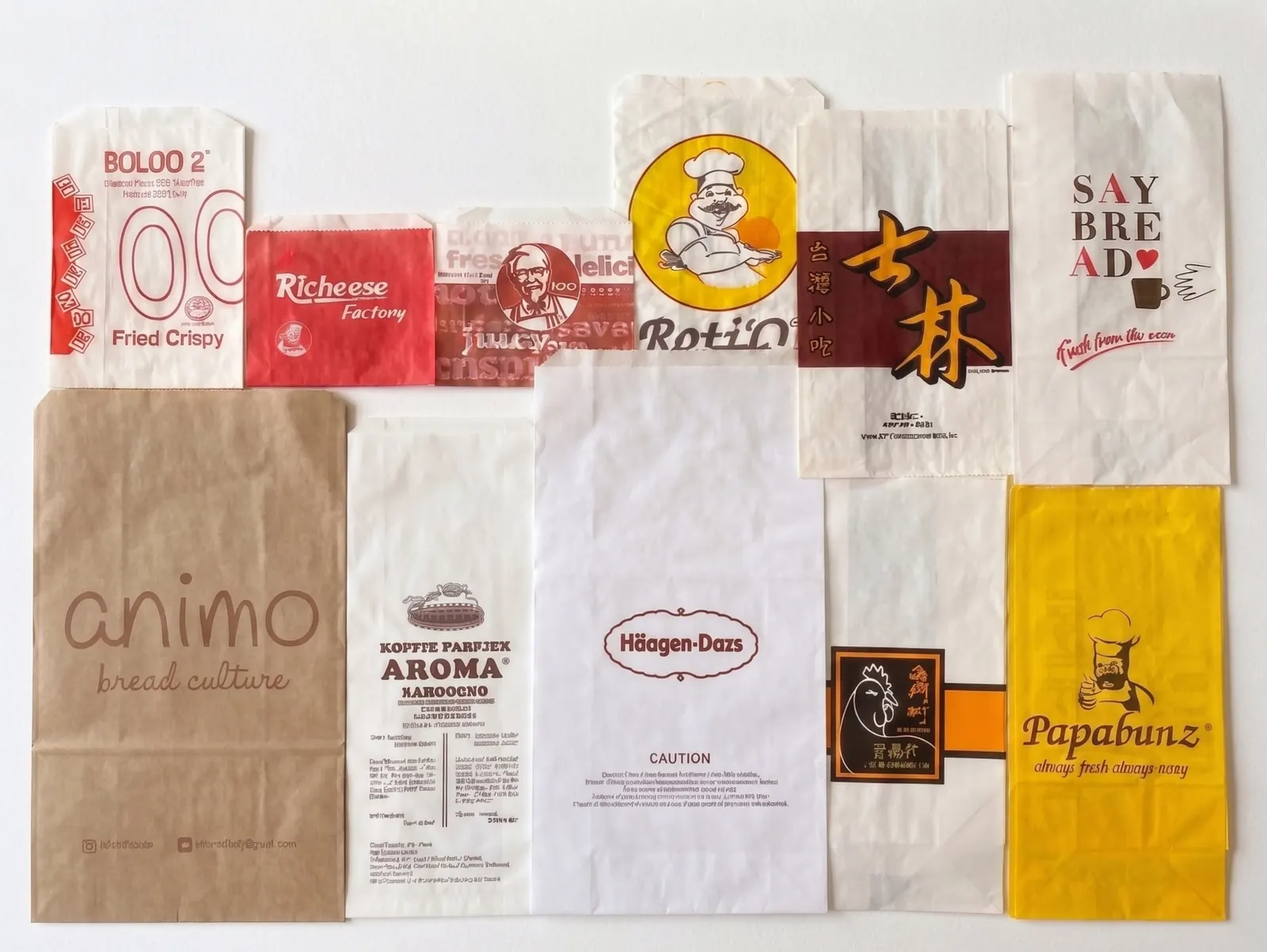 Printed paper bags made for bakeries and restaurants